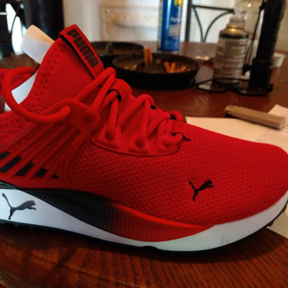 pumas red and black
